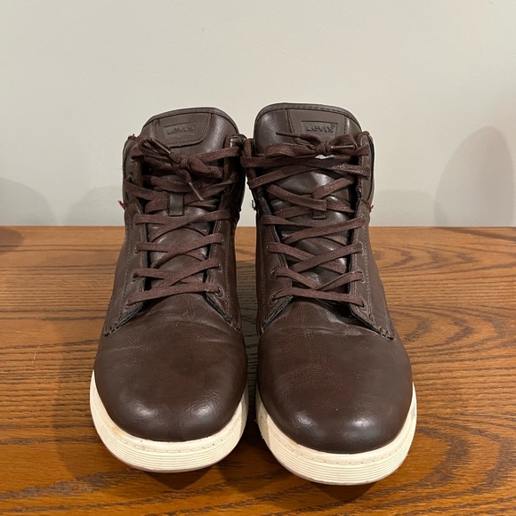 Levi’s high top shoes - Picture 2 of 4